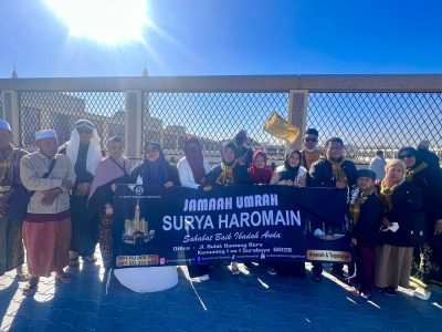 Jamaah Umroh Surya Haromain Di Makam Syuhada Perang Uhud