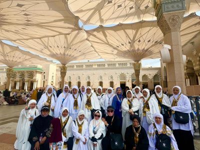Jamaah Umroh Surya Haromain Perempuan Di Masjid Nabawi